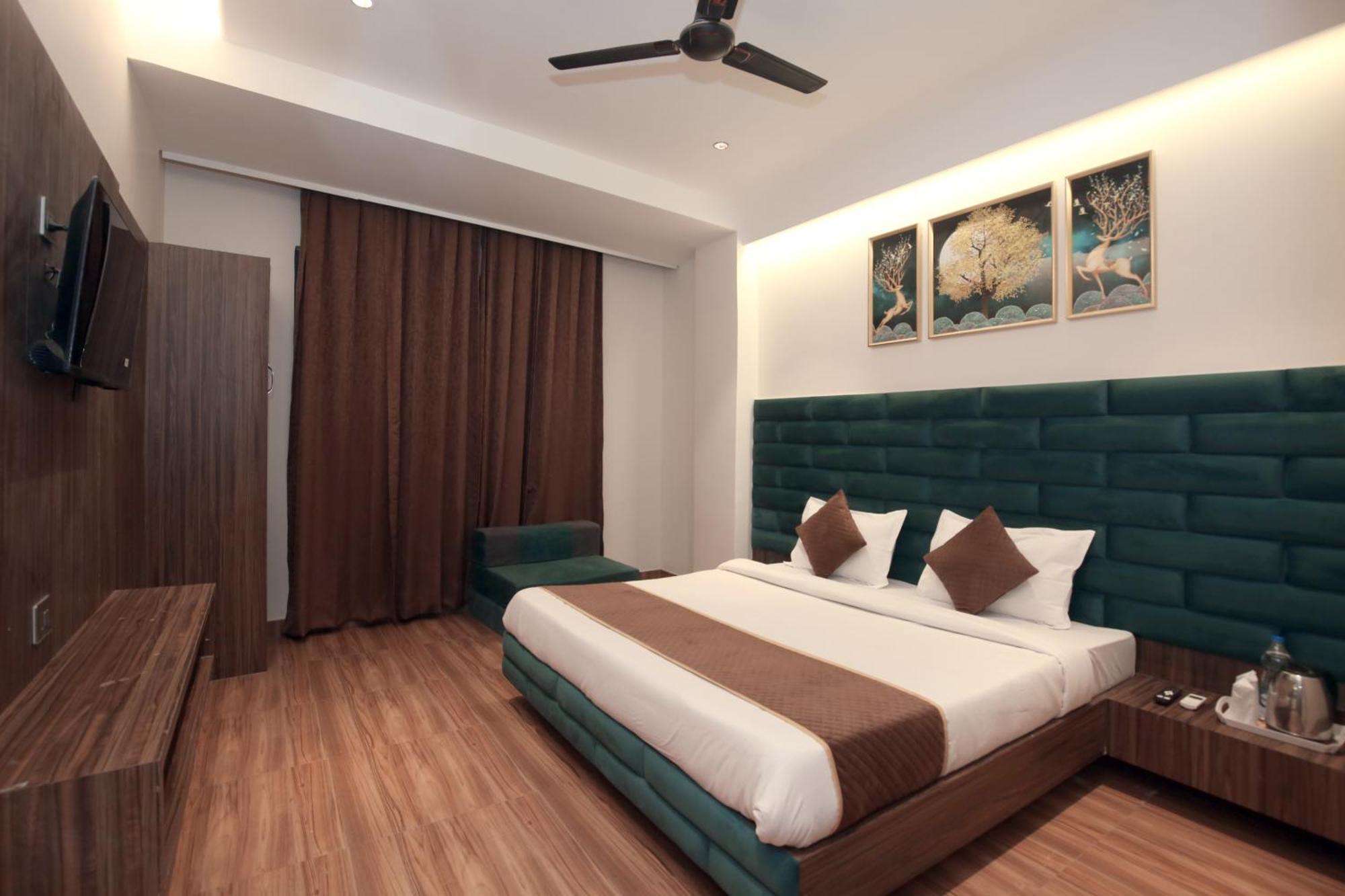 Park Plaza Hotel Near Golden Temple Amritsar Bagian luar foto